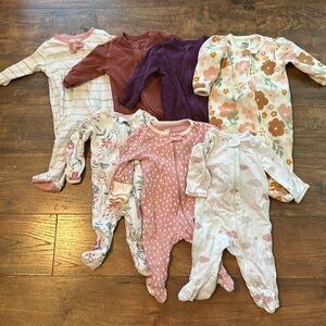 0–3 months zip up sleeper lot